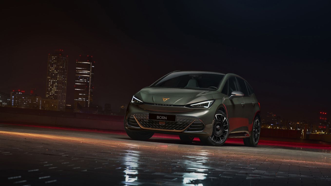 Front bottom view of the CUPRA Born VZ in green 