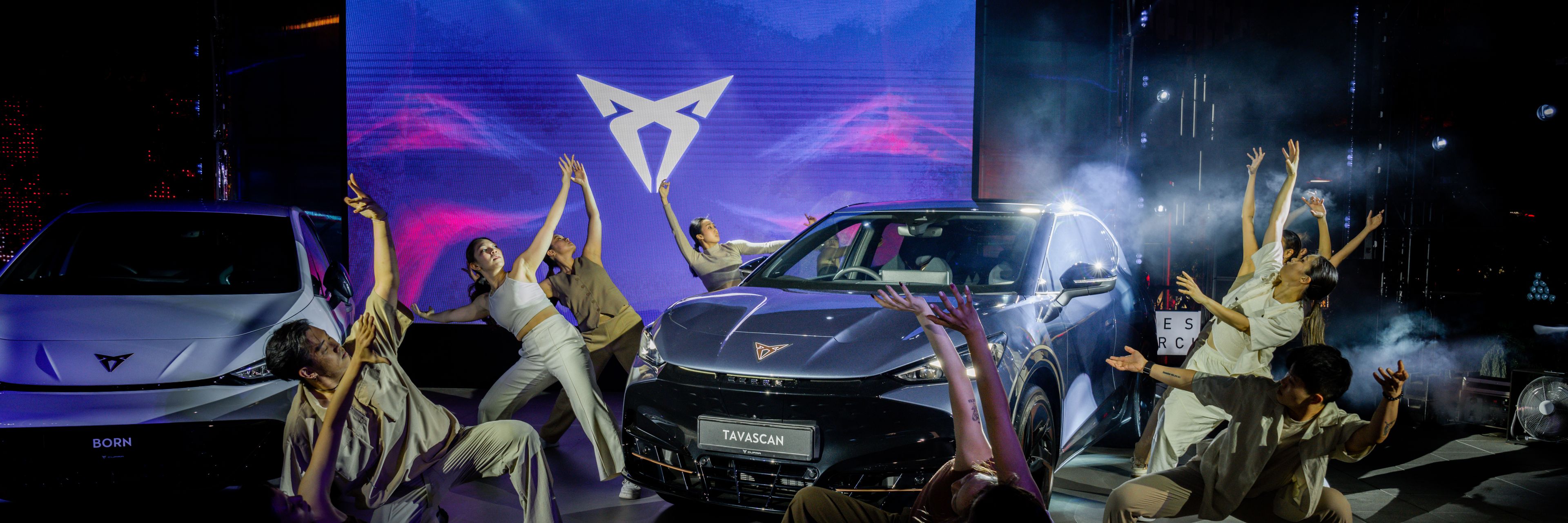 CUPRA Tavascan with dancers presenting the car launch