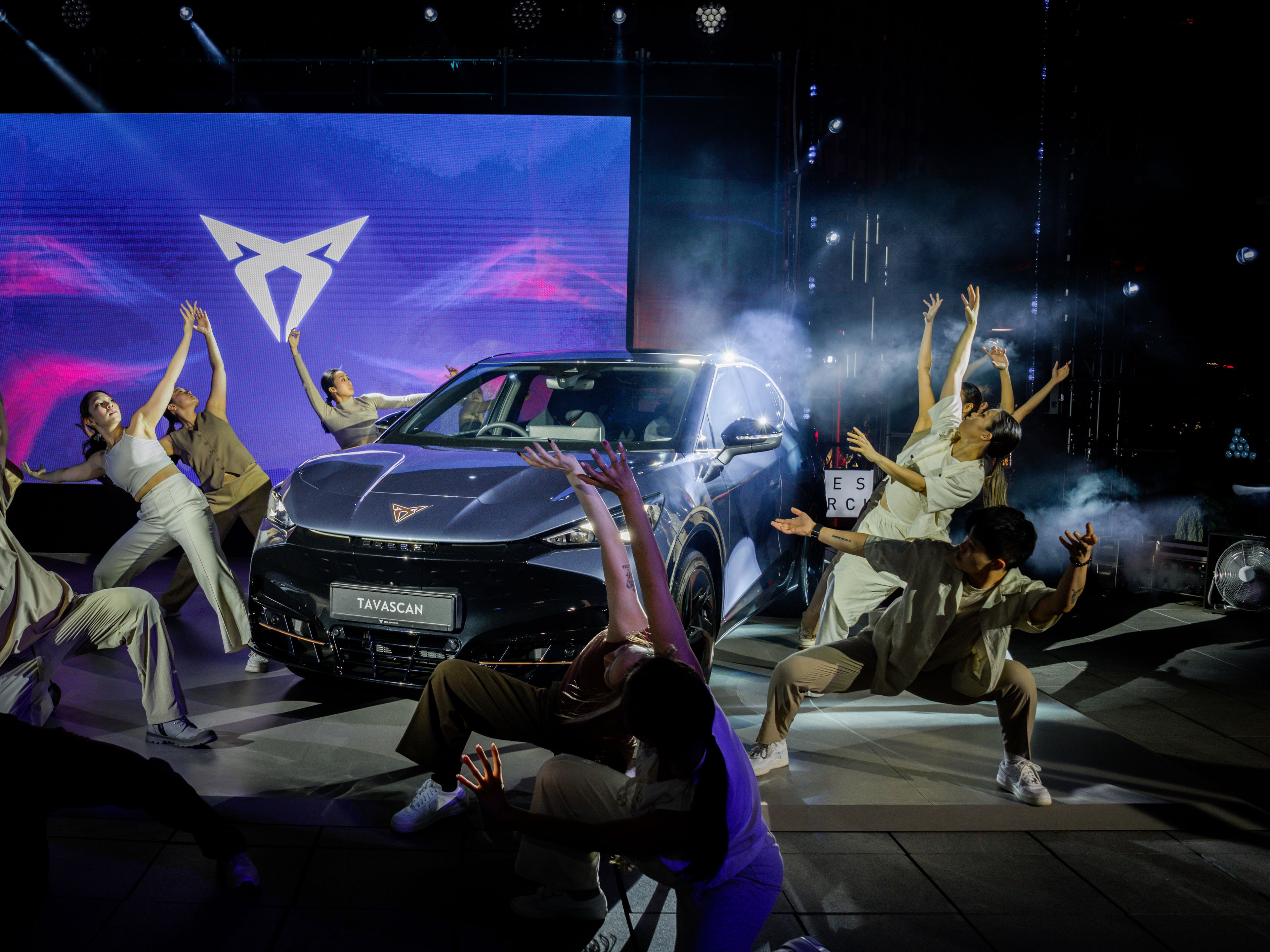 CUPRA Tavascan with dancers presenting the car launch