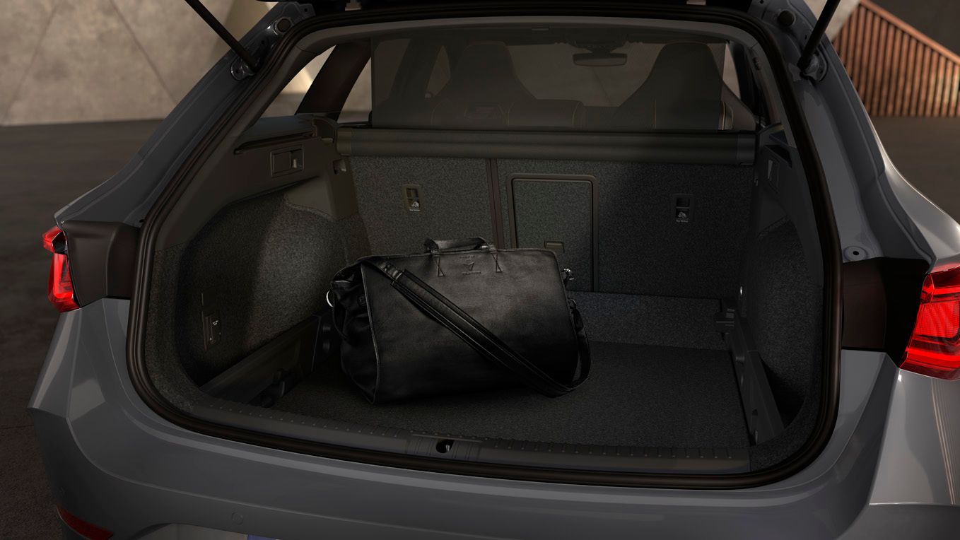 view of showing the CUPRA Leon boot spaciousness with a rucksack