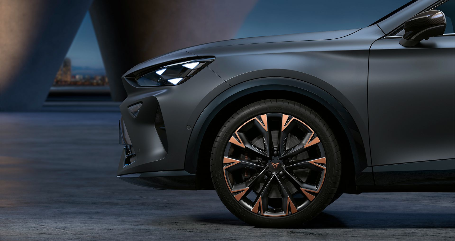 the side view CUPRA Formentor front bumper and tyre 